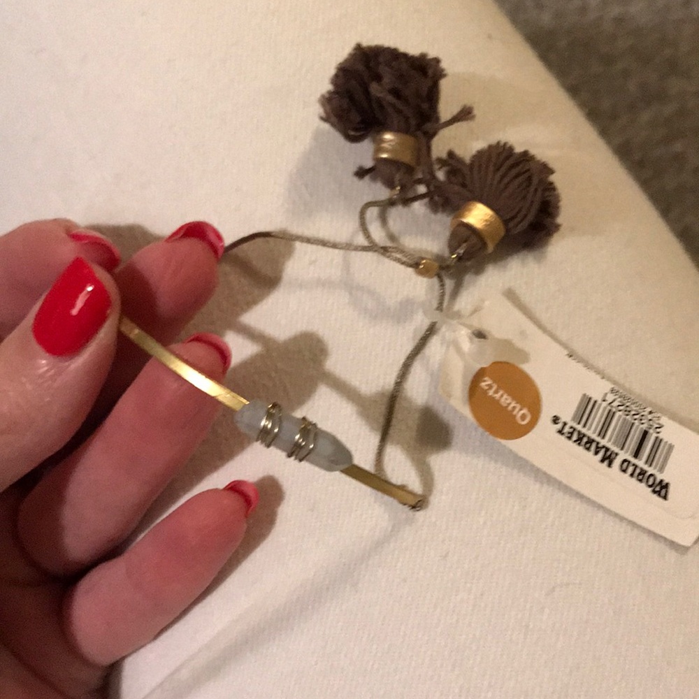 Brand new w tags quartz bracelet - FREE w purchase